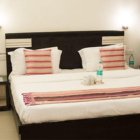 Aura Suites Gurgaon Extérieur photo
