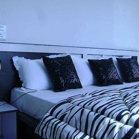 Aura Suites Gurgaon Extérieur photo