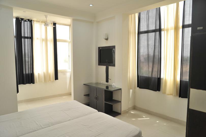 Aura Suites Gurgaon Extérieur photo
